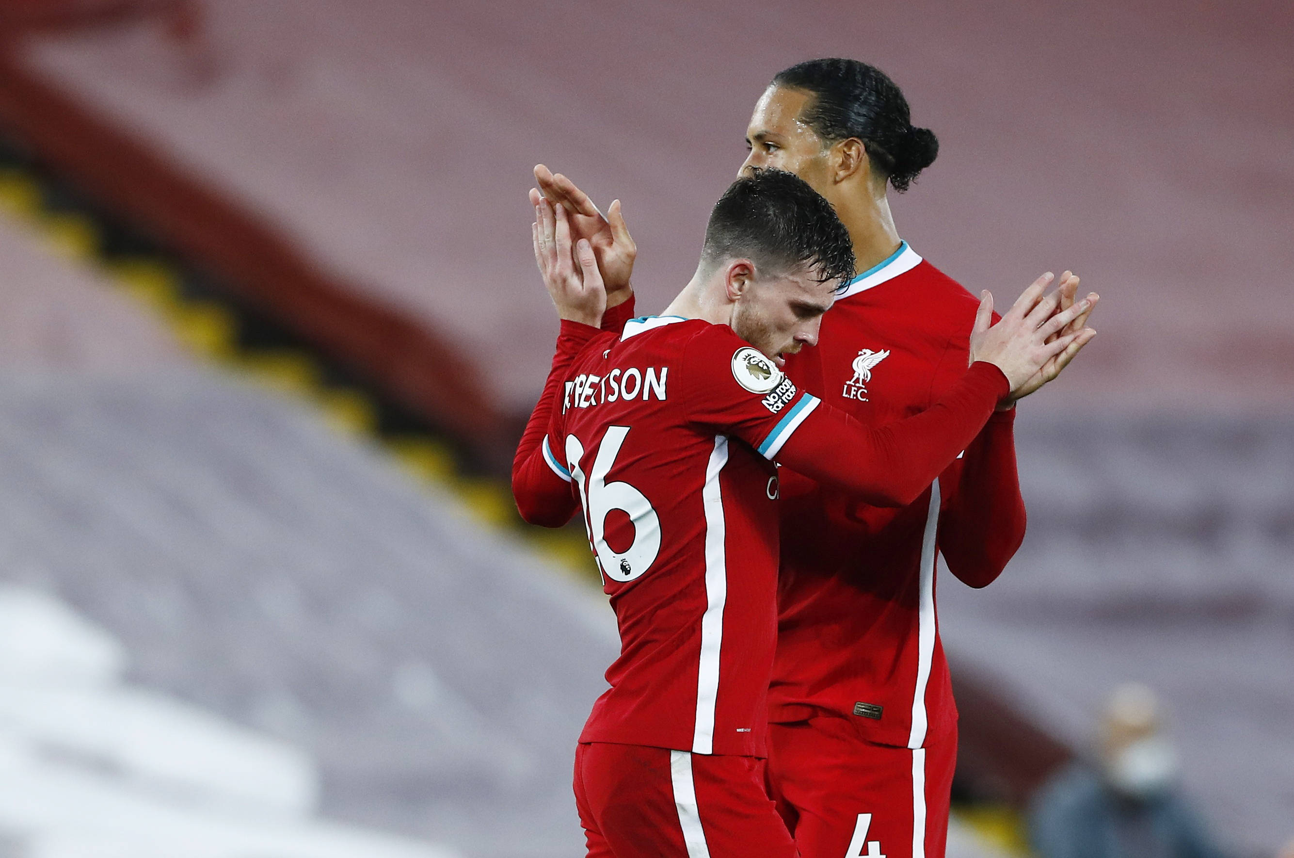 门的过程中 门的过程中